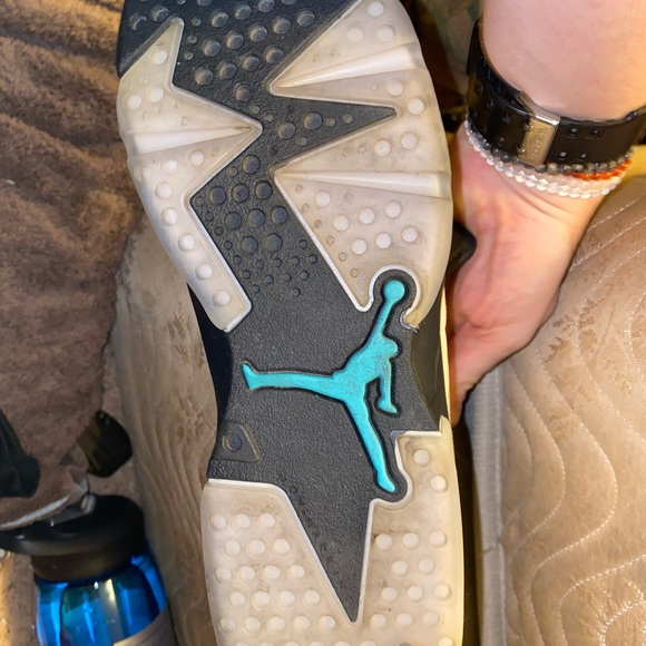 Worn to a birthday party to match-genuine pair of youth Air Jordan 6’s - Picture 5 of 9